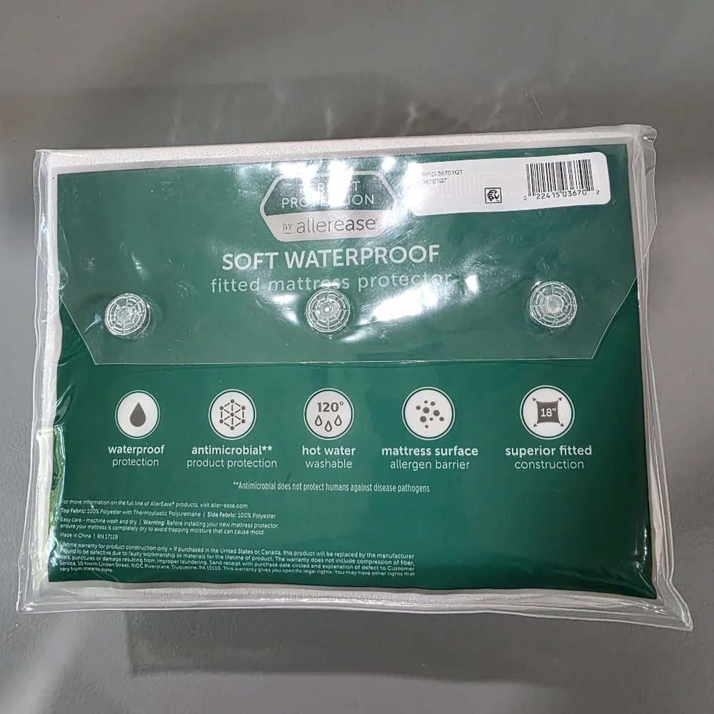 Soft Waterproof Antimicrobial Fitted Mattress Protector - White - Twin